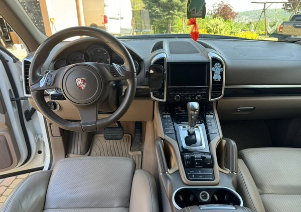 Porsche Cayenne cena 89999 przebieg: 241000, rok produkcji 2012 z Przemyśl małe 497